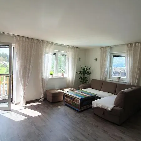 Apartment Am *